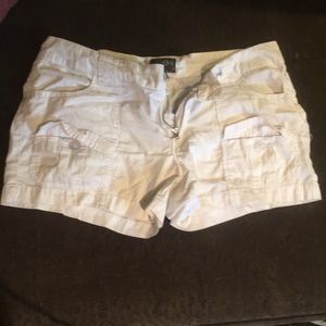 EUC white pair of BeBop shorts size 7